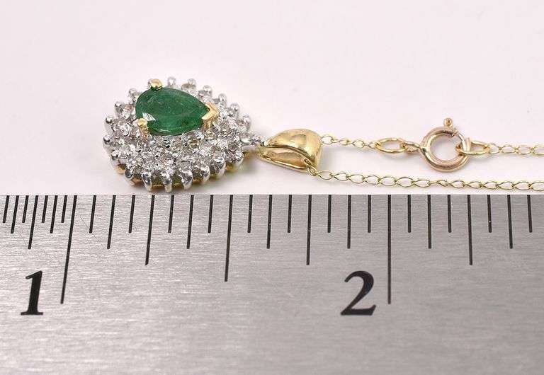 Outstanding Emerald And Diamond Pendant Necklace In Yellow Gold
