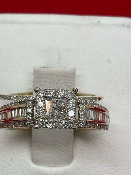 CERTIFIED  14K GOLD AND DIAMOND LADIES WEDDING SET.