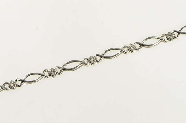 10K White Gold Diamond Criss Cross Curvy Link Tennis Bracelet