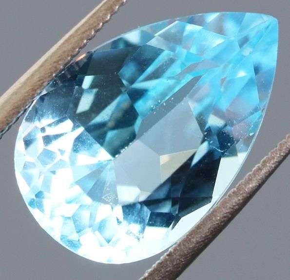 Super vibrant 5.15ct Swiss blue Topaz