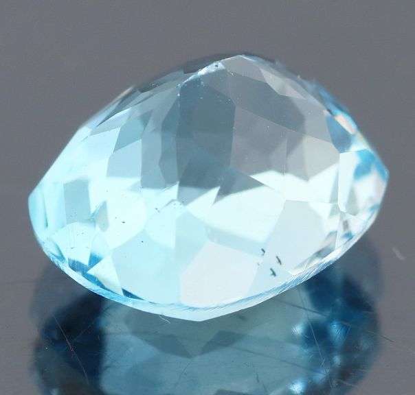 Impressive 9.15ct top Swiss blue Topaz