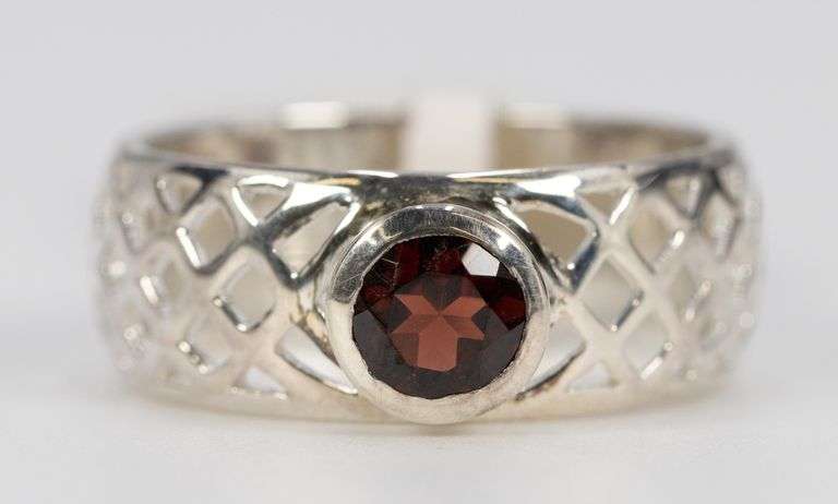 Sterling Silver Natural Garnet Gemstone Ring Size 9