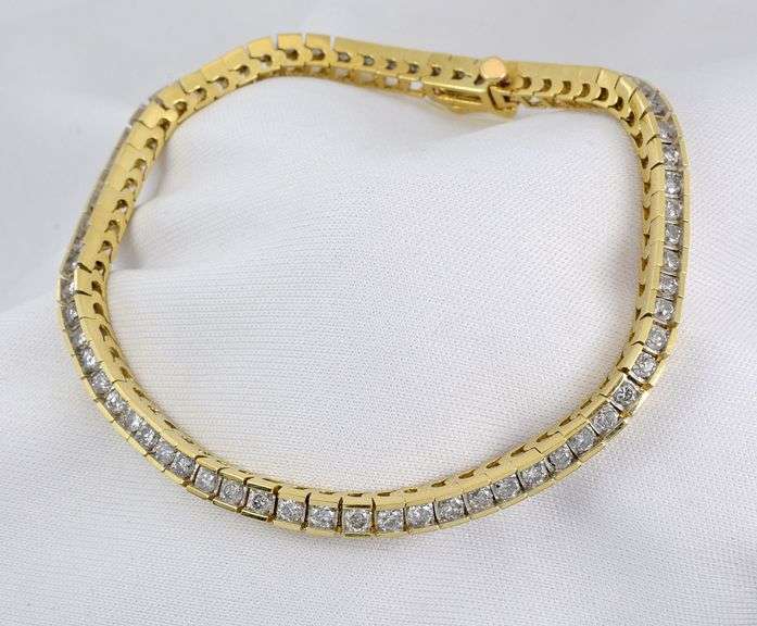 Smooth Box Link Diamond Tennis Bracelet