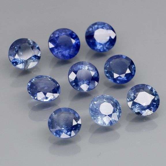 Heated only! 4.23ct top blue sapphire set
