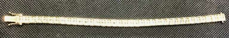 FANCY 14K SUNNY YELLOW GOLD GORGEOUS BAGUETTE AND ROUND BRILLIANT CUT DIAMOND TENNIS BRACELET