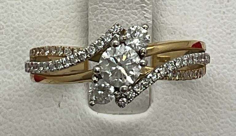 CERTIFIED 14K GOLD AND DIAMOND LADIES RING