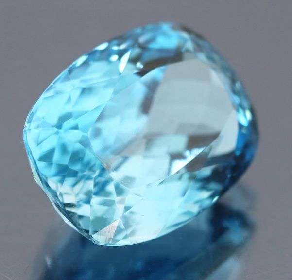 Large 20.99ct top Swiss blue Topaz