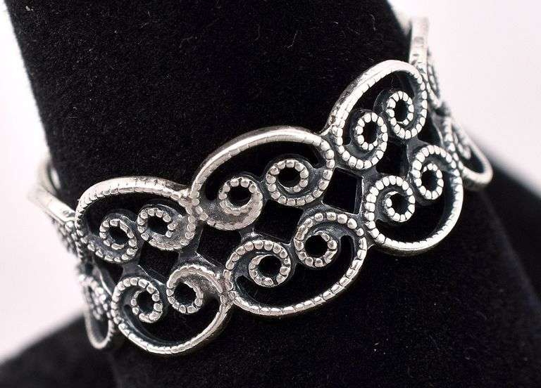Interesting Band Ring In Sterling Silver