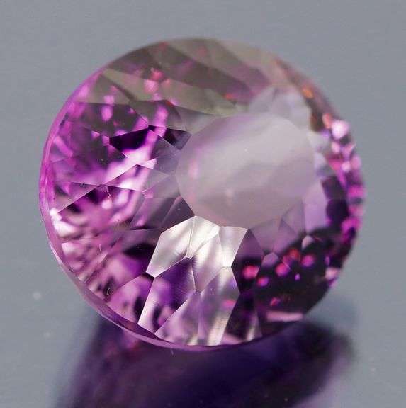 Fantastic 27.68ct natural violet Amethyst