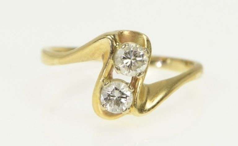 14K Yellow Gold 0.50 Ctw Two Diamond Vintage Engagement Ring