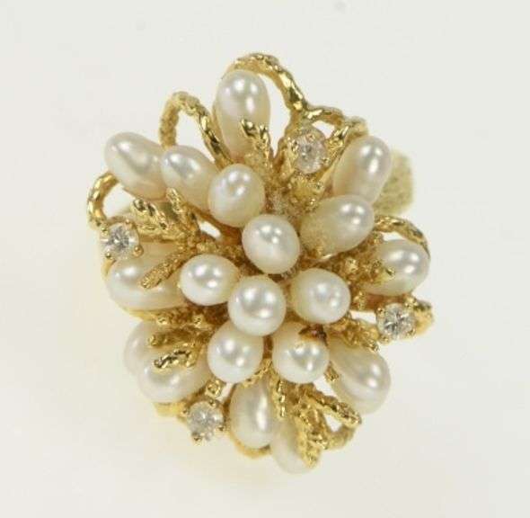 14K Yellow Gold 1960's Pearl Diamond Cluster Vintage Floral Ring