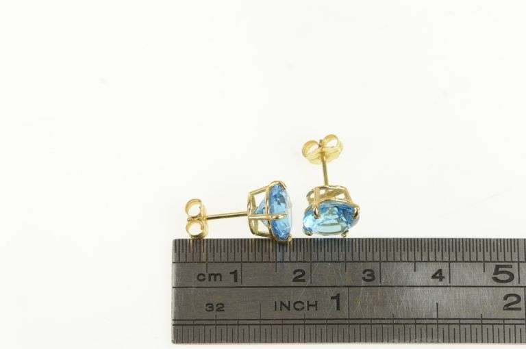 14K Yellow Gold Round Blue Topaz Classic Vintage Stud Earrings