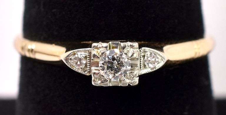 Simply Beautiful Diamond Ring In 14K Yellow Gold