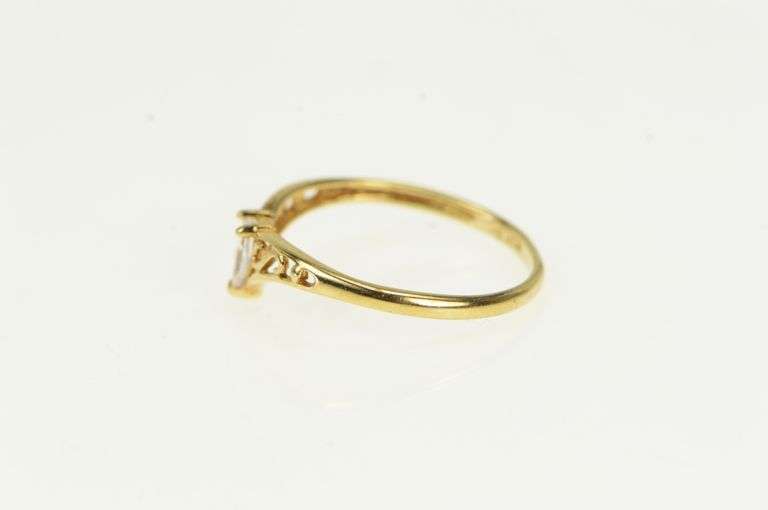 10K Yellow Gold Pear CZ Vintage Solitaire Chevron Statement Ring