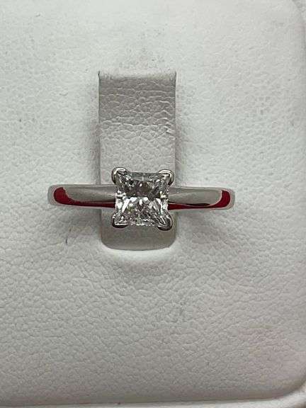 CERTIFIED 14KT SOLID WHITE GOLD & PRINCESS CUT DIAMOND SOLITAIRE RING
