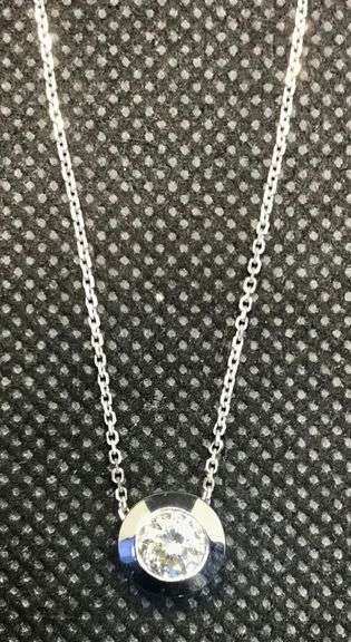STUNNING AND MINIMALISTIC 14K WHITE GOLD SINGULAR DIAMOND BEZEL NECKLACE