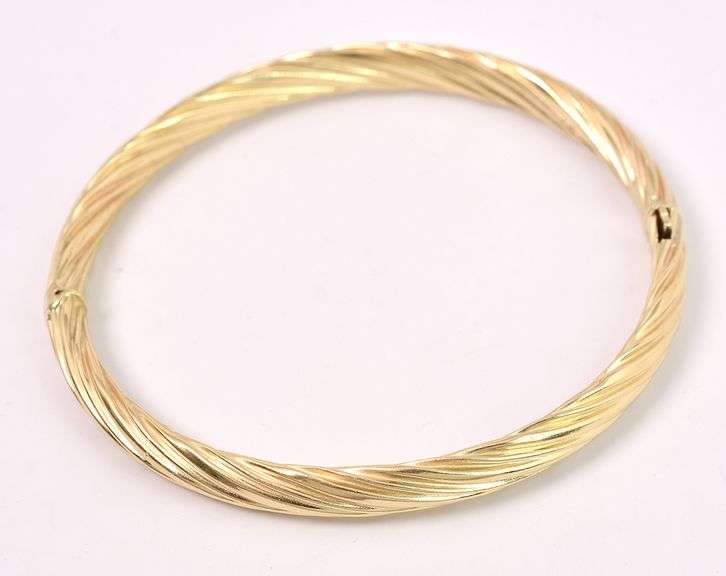 Splendid Gold Hinged Bracelet In 14K Yellow Gold
