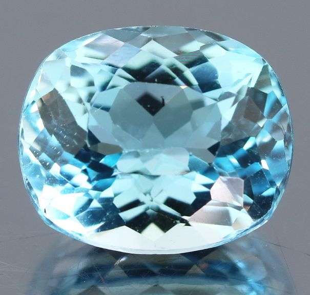 Impressive 9.15ct top Swiss blue Topaz