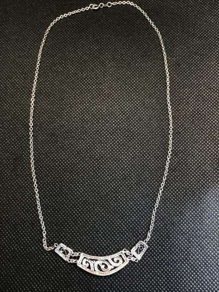 VINTAGE STYLE WITH MODERN LOOK 18K WHITE GOLD GORGEOUS DIAMOND NECKLACE