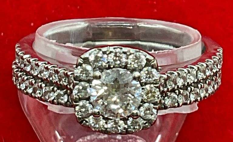 CERTIFIED 14K WHITE GOLD AND DIAMOND WEDDING SET