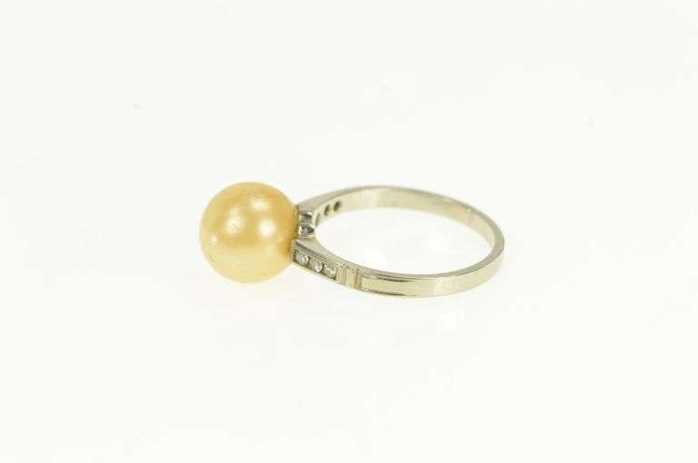14K White Gold 1950's Pearl Diamond Accent Classic Vintage Ring