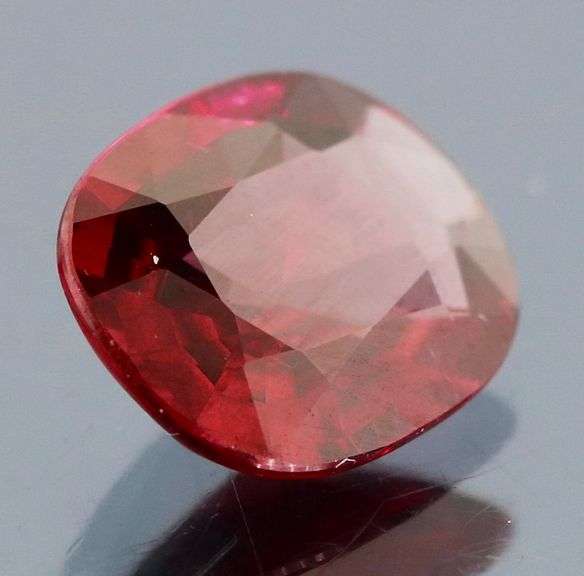 Simply lovely 2.41ct violet pink Rhodolite Garnet