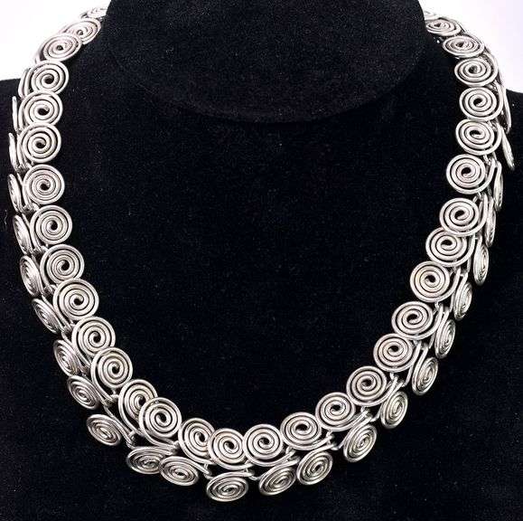 Swirl Necklace in Sterling Silver