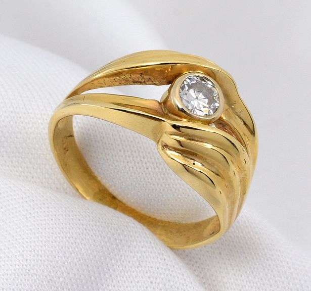 Fashionable 14k Bezel Set Diamond Ring