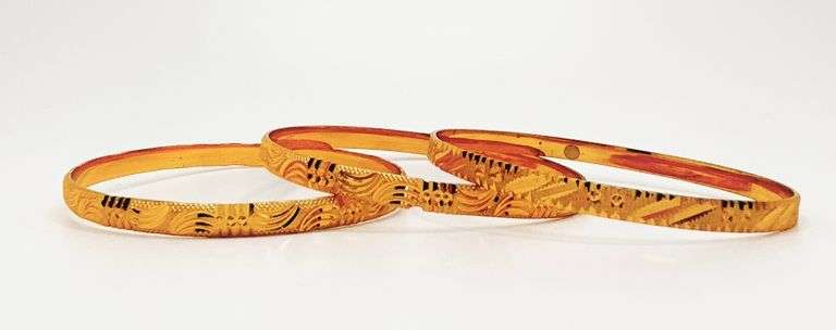 MATCHING SET OF 3! 22KT SOLID YELLOW GOLD DIAMOND CUT BANGLE BRACELET MATCHING SET OF 3X!