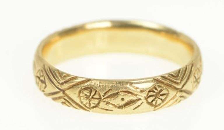 14K Yellow Gold Geometric Floral Pattern 4.9mm Wedding Band Ring