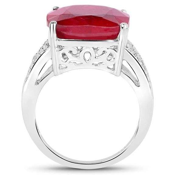 Impressive Rhodium Plated 14 Ct Natural Ruby Ring