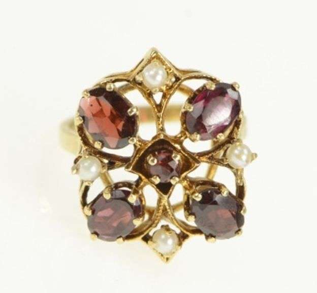 14K Yellow Gold Victorian Garnet Pearl Accent Vintage Cocktail Ring