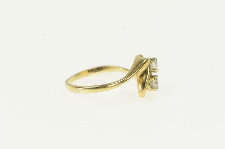 14K Yellow Gold 0.50 Ctw Two Diamond Vintage Engagement Ring