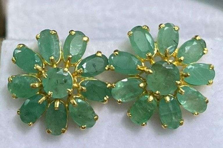 14KT SOLID YELLOW GOLD EMERALD FLOWER EARRINGS
