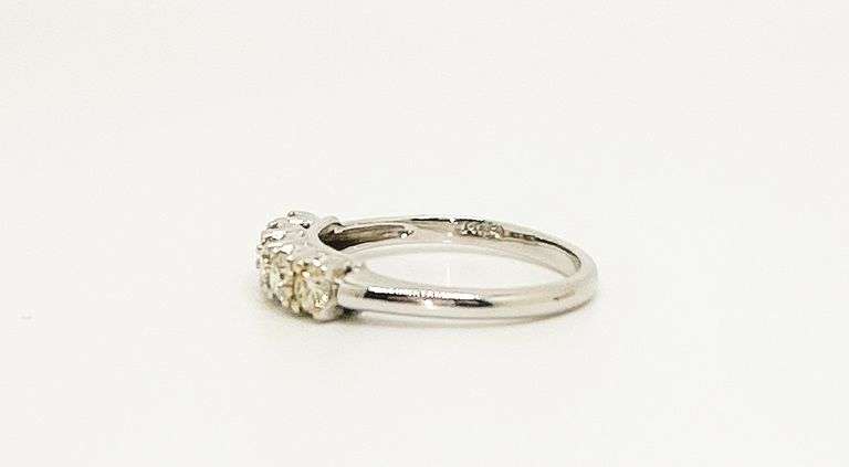 14KT SOLID WHITE GOLD & DIAMOND BAND RING