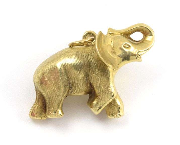 Well sSculpted Elephant Charm or Pendant