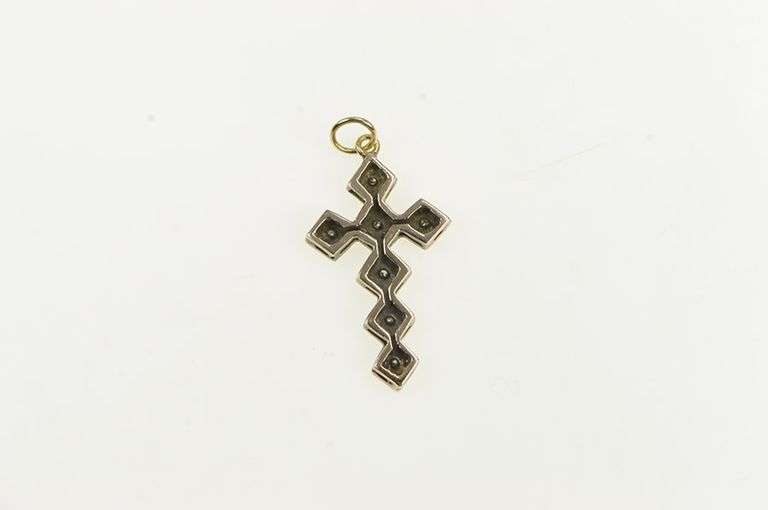 10K Yellow Gold Victorian Squared Pattern Cross Christian Pendant