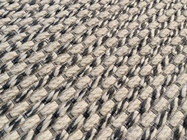Hand Made Sisal Rug 5x8