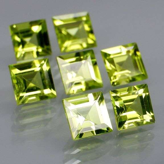 Princess cut unheated! 4.91ct Peridot set