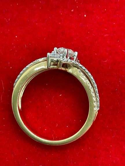 CERTIFIED 14K GOLD AND DIAMOND LADIES RING