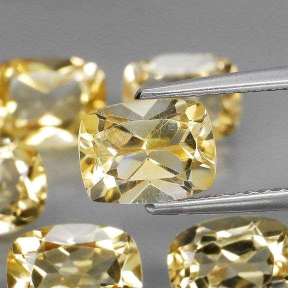 Ravishing 11.91ct top golden eye clean Citrine set