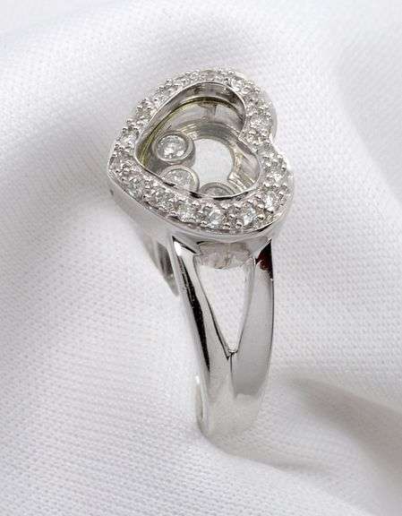 Fun White Gold Diamond Heart Ring