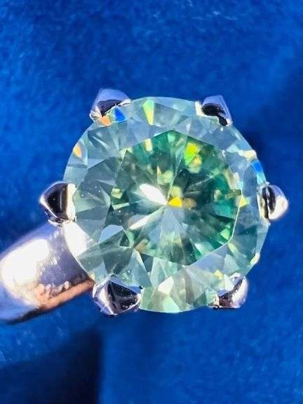 Beautiful 4.5 Ct Ice Blue Green Moissanite Ring