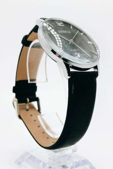 Classic Looking Everyday Men's Geneva Watch w/ Genuine Leather Band