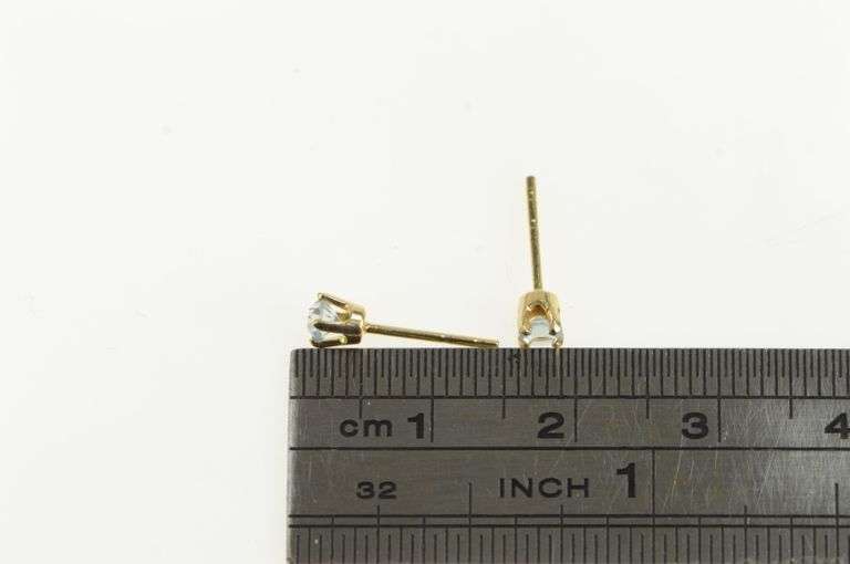 14K Yellow Gold Round Blue Topaz Vintage Classic Stud Earrings