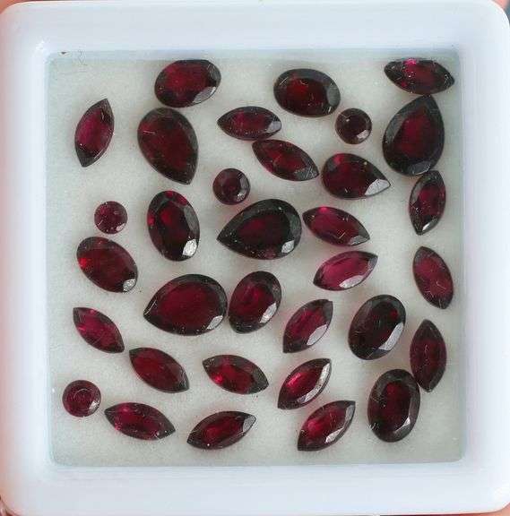 Great 14.93ct 35 piece Rhodolite Garnet set