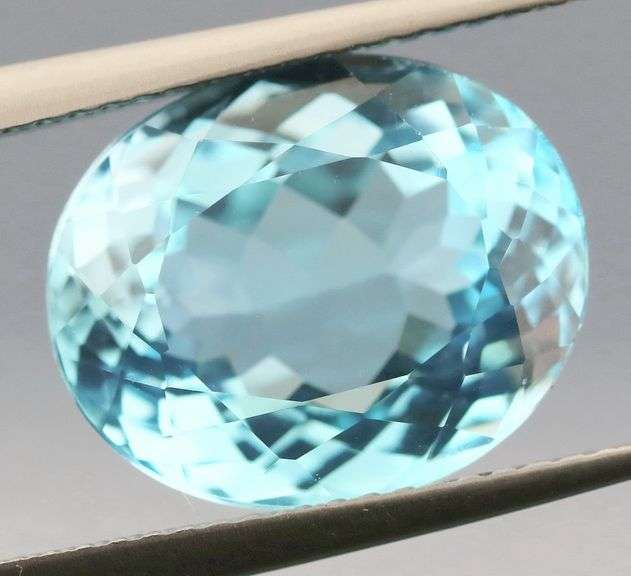 Large 9.20ct top sky blue Topaz