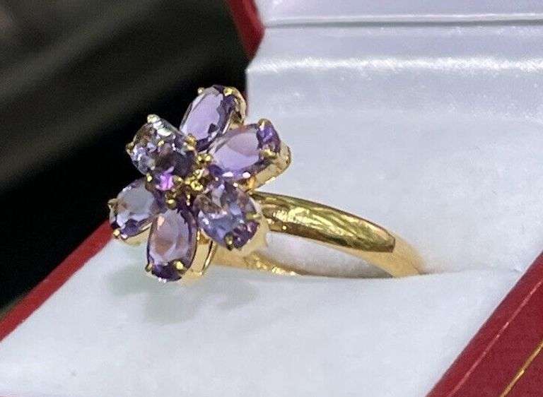 14KT SOLID YELLOW GOLD & AMETHYST FLOWER RING