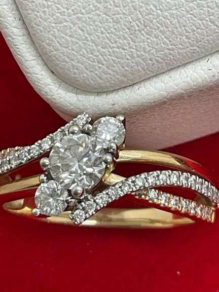 CERTIFIED 14K GOLD AND DIAMOND LADIES RING