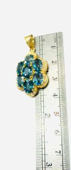STUNNING 14KT SOLID YELLOW GOLD, 13.0+ CARAT BLUE ZIRCON & DIAMOND PENDANT